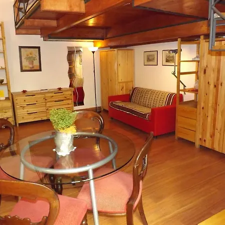 Apartament Guide Tour Neapol